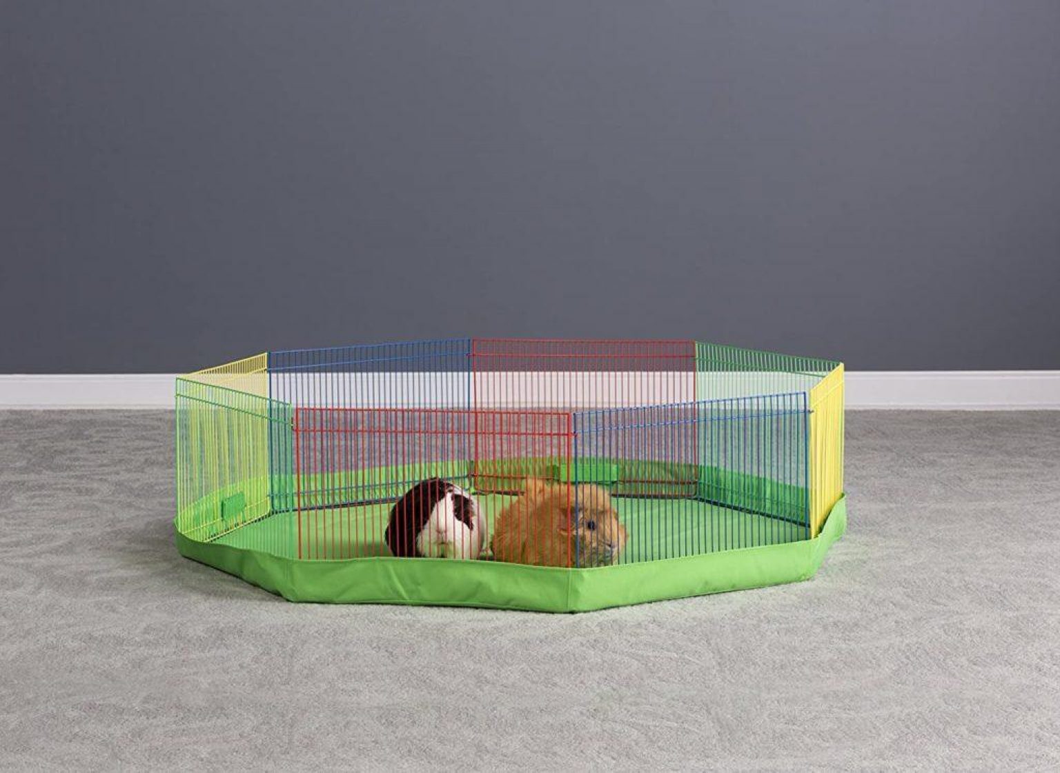 Best Flooring for Rabbits [2024 Review] Floor Covering Bunny Hutch Cage